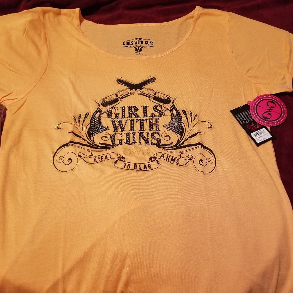 Girls with Guns Tee
